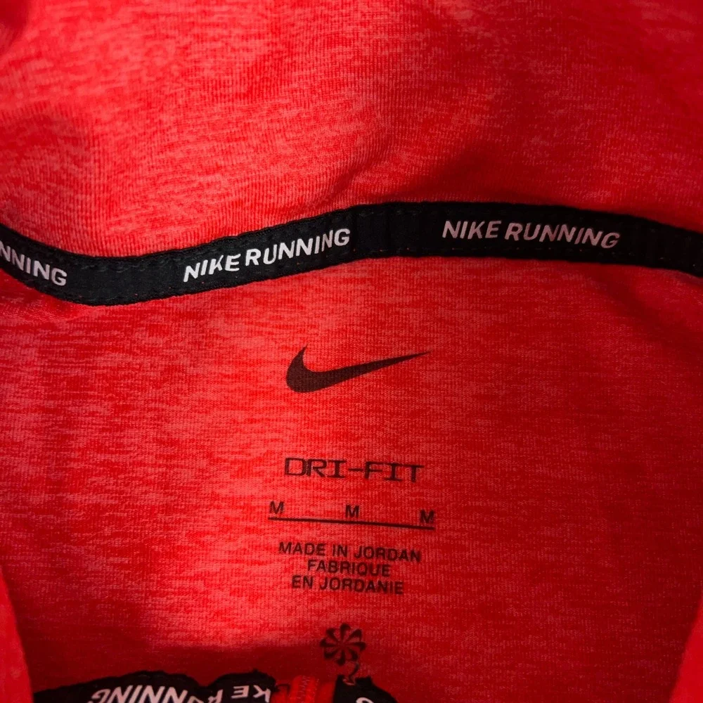 Nike Pullover Women Medium Orange Running Half Zip Dri-FIT Thumbhole Top Gym